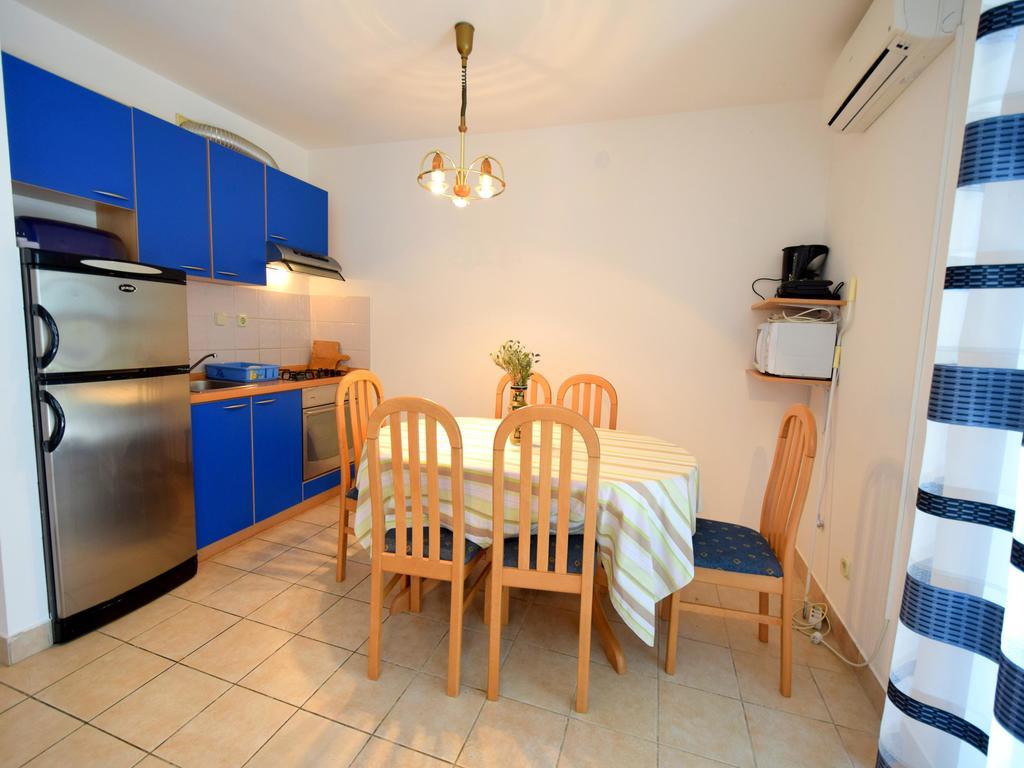 Apartment Oresic Malinska Exterior photo